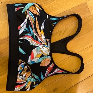 Body glove women’s sports bra